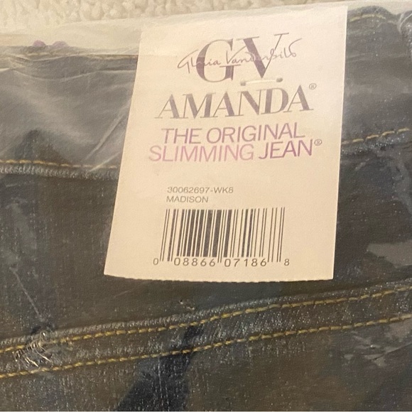 NWT, Gloria Vanderbilt Amanda Jeans, size 16 Short, original unopened packaging - Picture 4 of 6